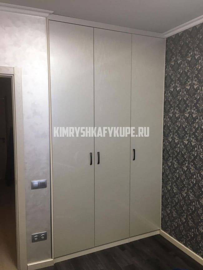 Распашные шкафы Кимры