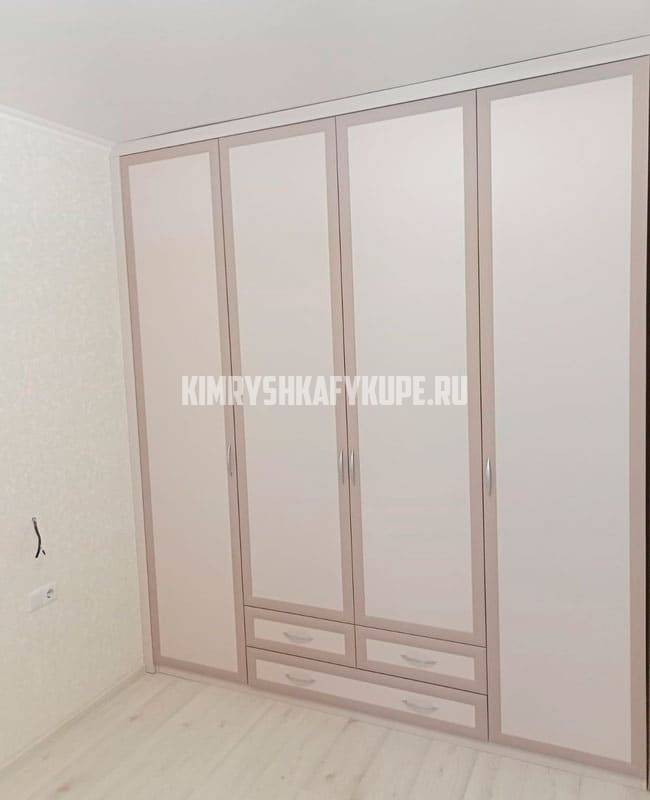 Шкафы в спальню Кимры