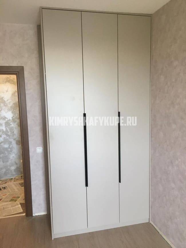 Шкафы в спальню Кимры