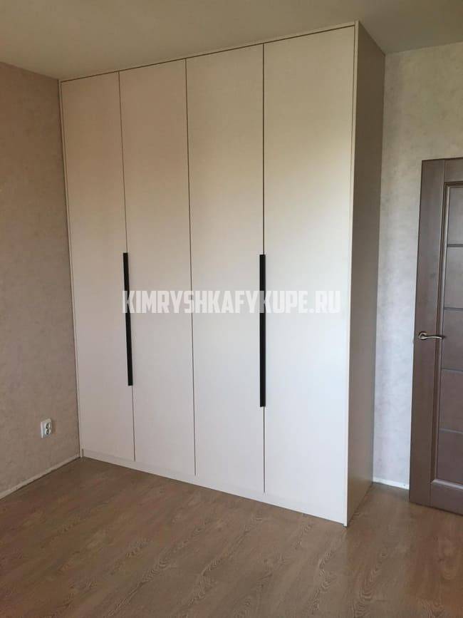 Шкафы в спальню Кимры